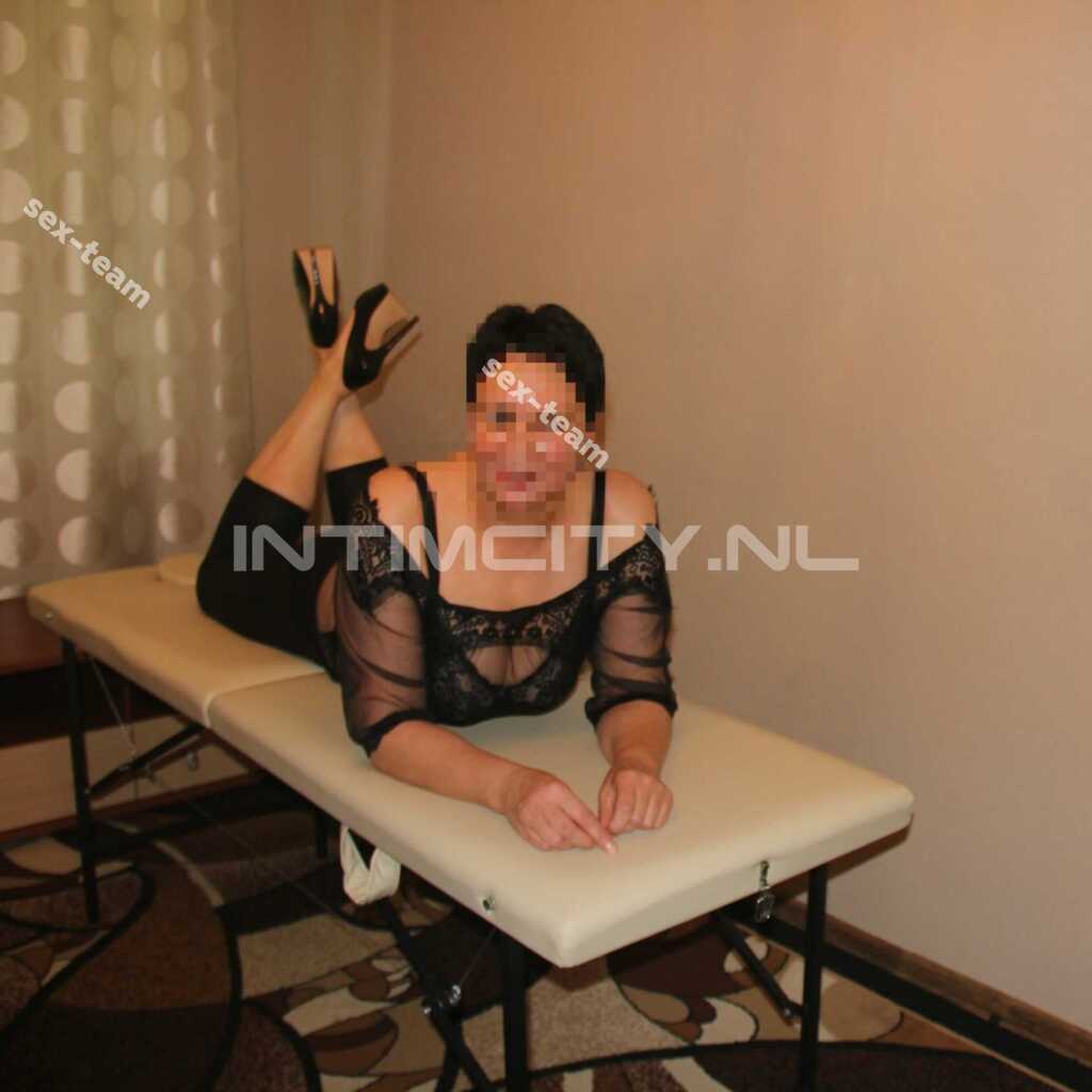 Массаж: Массажистка Вика