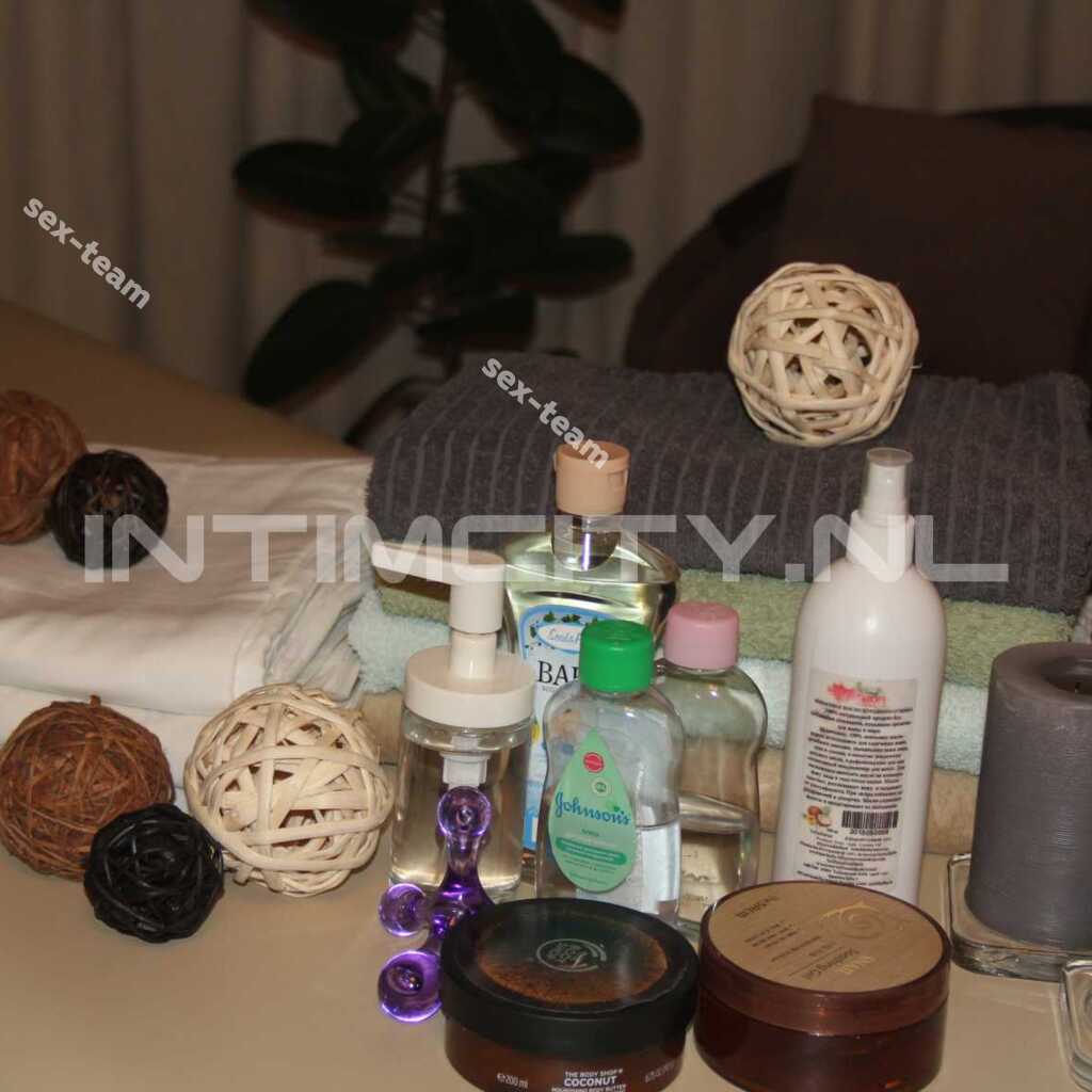 Массаж: Массажистка Вика